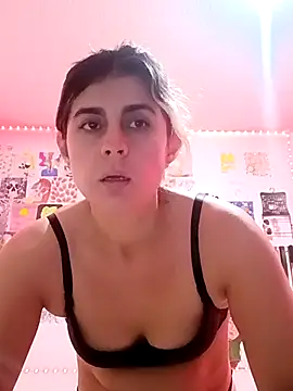 Snapshot of samanta_rosas1 chatting on 01-05-25, 08:31 samanta rosas1 online show from 01-05-25, 08:31