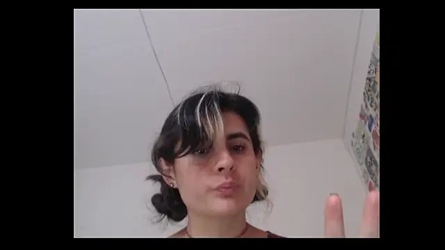 Snapshot of samanta_rosas1 chatting on 01-31-25, 05:53 samanta rosas1 online show from 01-31-25, 05:53