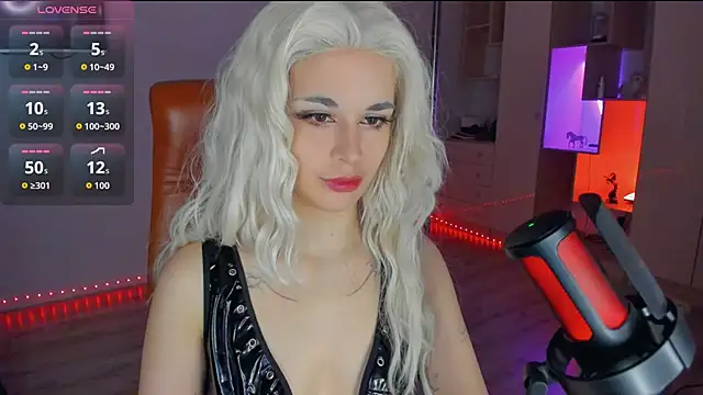 mollyposhh online show from 11-25-25, 06:19