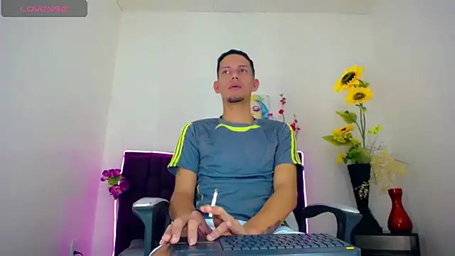 kevin  fox  online show from 02-21-25, 07:32