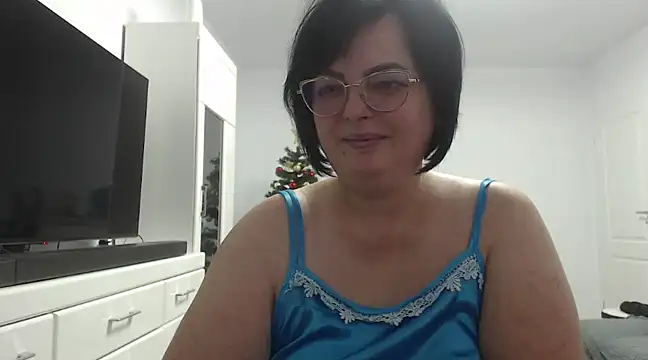Amandamuller1982 online show from 12-17-24, 05:51