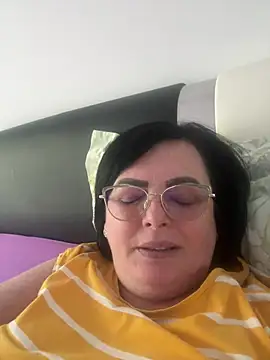 Amandamuller1982 online show from 12-24-24, 08:44