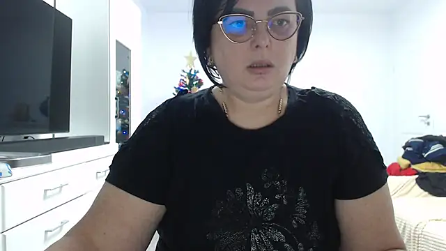 Amandamuller1982 online show from 12-15-25, 06:45