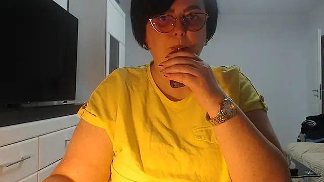 Amandamuller1982 online show from 04-13-26, 05:29