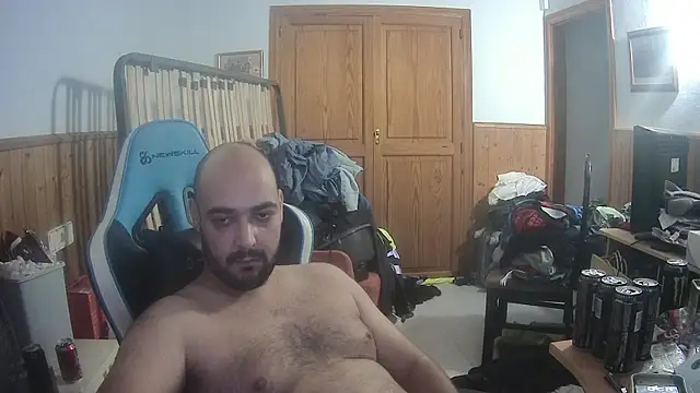 chicomallorca96 online show from 10-12-25, 02:27