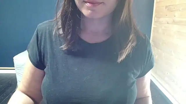 Snapshot of NovaBabe21 chatting on 09-23-25, 07:44 NovaBabe21 online show from 09-23-25, 07:44