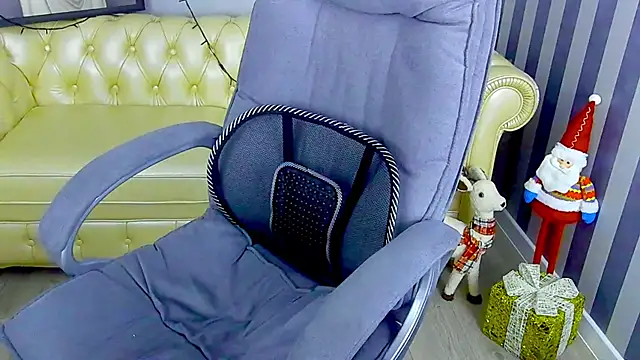 SashaBloom   online show from 12-29-24, 05:31