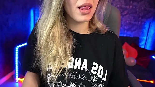 SashaBloom   online show from 02-11-25, 01:51