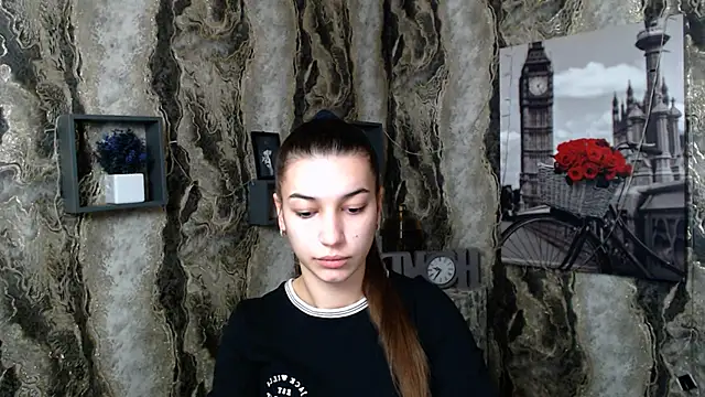 KarolinaRosse  online show from 12-30-24, 03:47