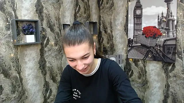 KarolinaRosse  online show from 12-30-24, 09:59