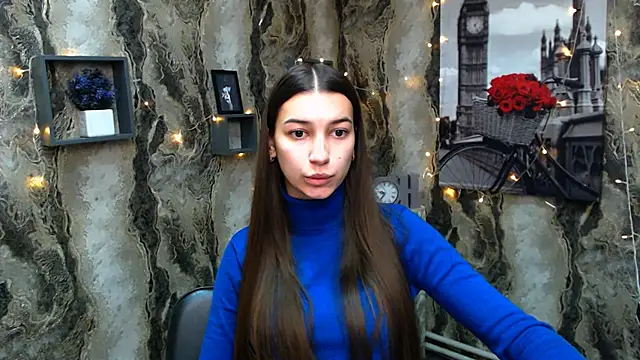 KarolinaRosse  online show from 01-06-25, 07:20