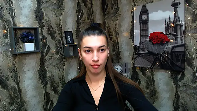 KarolinaRosse  online show from 01-08-25, 10:26