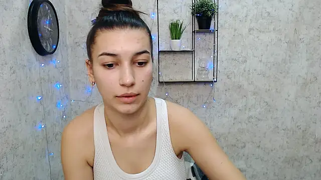 KarolinaRosse  online show from 01-29-25, 10:05