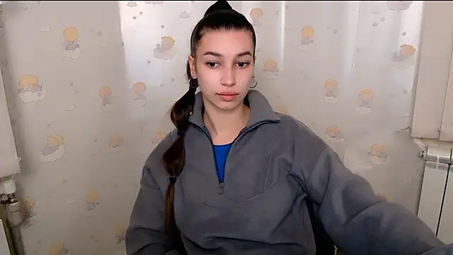 KarolinaRosse  online show from 02-08-25, 07:04