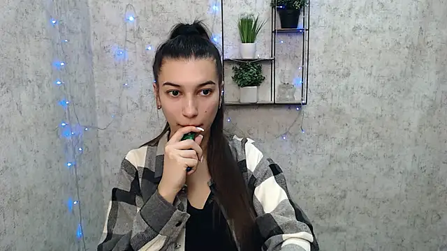 KarolinaRosse  online show from 02-17-25, 10:07
