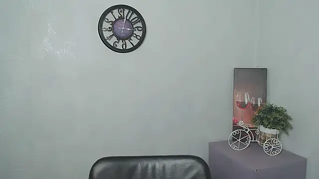 KarolinaRosse  online show from 02-23-25, 07:00