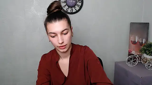 KarolinaRosse  online show from 03-03-25, 12:58