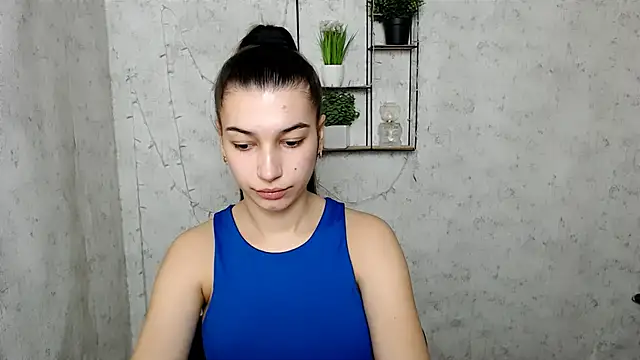 KarolinaRosse  online show from 03-16-25, 06:53