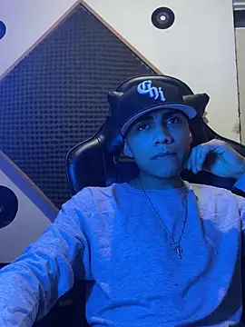 SkinnyHot444 online show from 02-06-25, 08:39