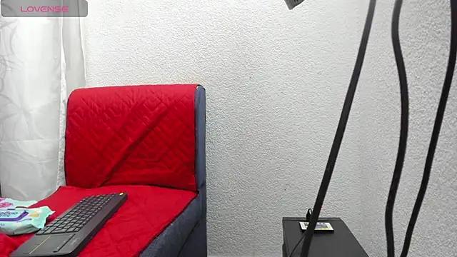 Saraa-restrepo online show from 10-22-25, 04:13