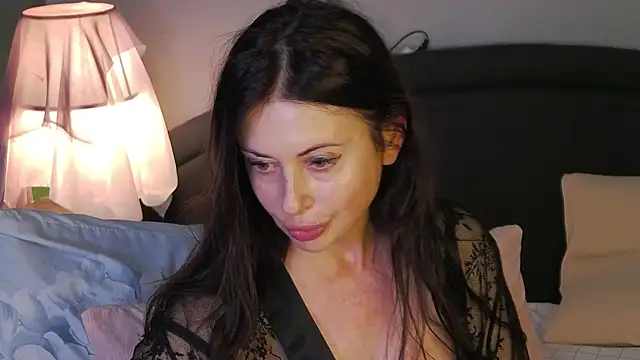 Snapshot of Mia_Lovi chatting on 11-12-25, 08:08 Mia Lovi online show from 11-12-25, 08:08