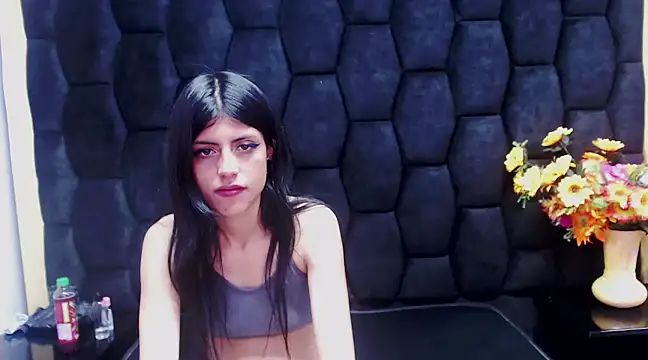 Morgana Smit online show from 12-17-24, 02:33