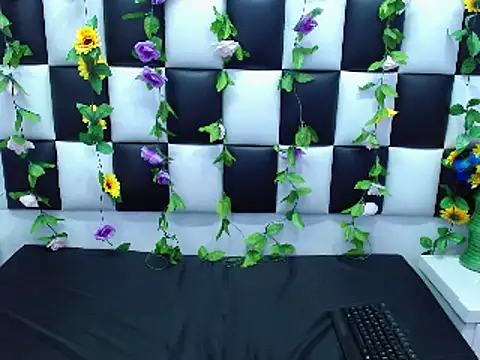 Morgana Smit online show from 02-05-25, 01:22