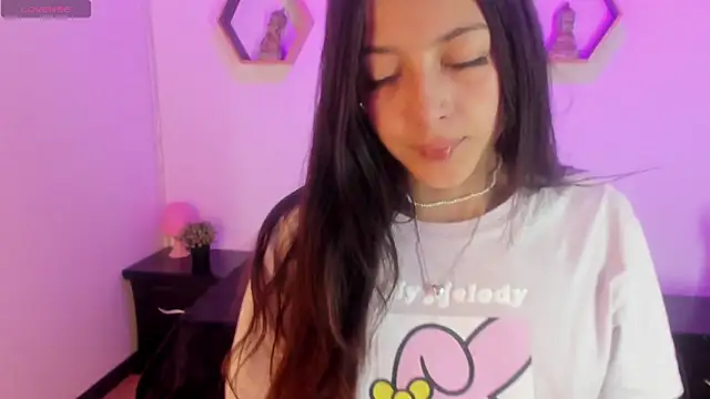 Snapshot of Meelanny_ds chatting on 01-06-25, 08:14 Meelanny ds online show from 01-06-25, 08:14