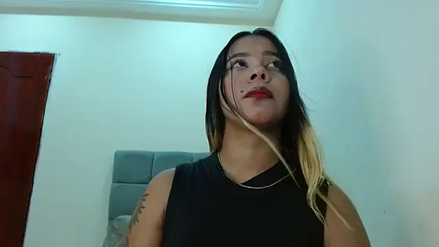 Snapshot of Miranda-brow chatting on 09-11-25, 01:49 Miranda-brow online show from 09-11-25, 01:49