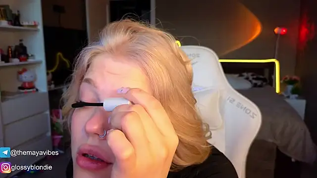 Maya Rave online show from 04-01-26, 04:02