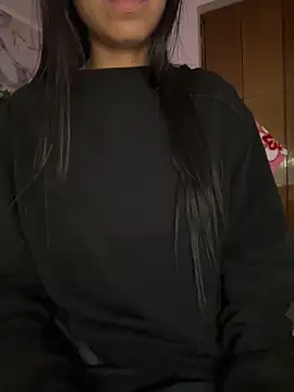 bonnie 18x online show from 10-31-25, 03:29