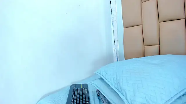 Amy wats0n online show from 01-04-25, 10:24