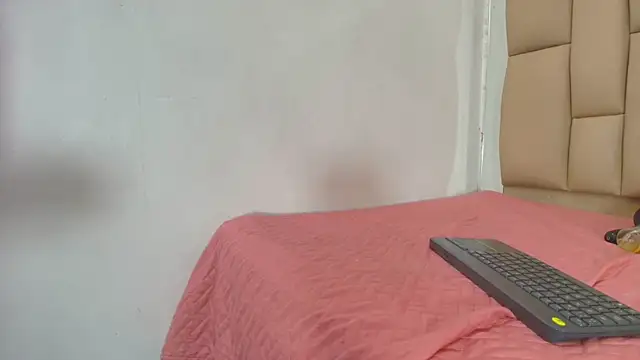 Amy wats0n online show from 01-28-25, 01:18