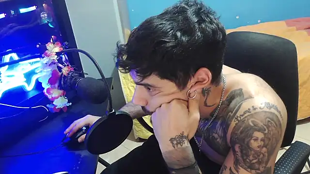 Badboyi1997 online show from 10-25-25, 01:02