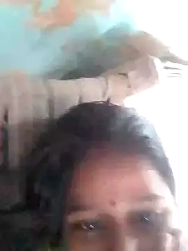 riya houswife online show from 11-18-25, 06:18