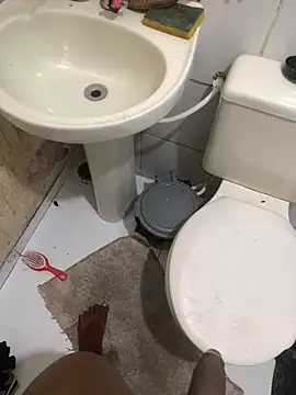 Snapshot of menorbnx chatting on 11-05-25, 10:10 menorbnx online show from 11-05-25, 10:10