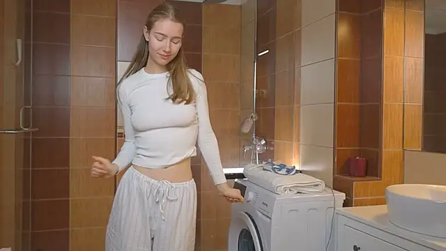 solar bella online show from 01-03-25, 03:55