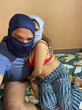 Snapshot of mickey_love chatting on 01-23-25, 04:37 mickey love online show from 01-23-25, 04:37