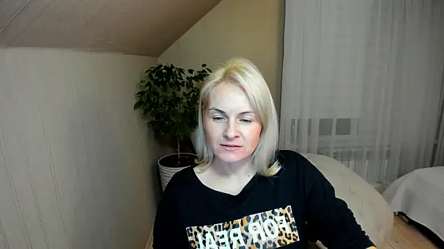 Alicee Gracee online show from 01-03-25, 06:14