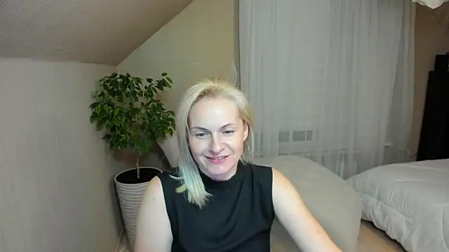 Alicee Gracee online show from 01-06-25, 09:43