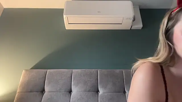 Snapshot of LustfulLuna_ chatting on 10-30-25, 03:24 LustfulLuna online show from 10-30-25, 03:24