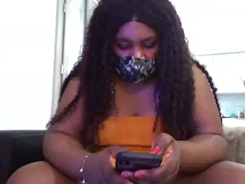 Snapshot of bonbonaumiel chatting on 12-18-24, 11:56 bonbonaumiel online show from 12-18-24, 11:56