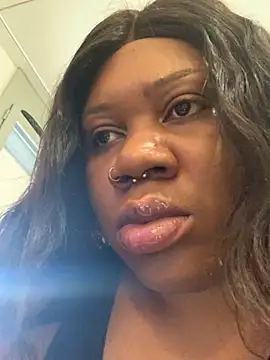 Snapshot of bonbonaumiel chatting on 12-25-24, 11:00 bonbonaumiel online show from 12-25-24, 11:00