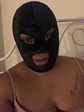 Snapshot of bonbonaumiel chatting on 01-14-25, 07:21 bonbonaumiel online show from 01-14-25, 07:21