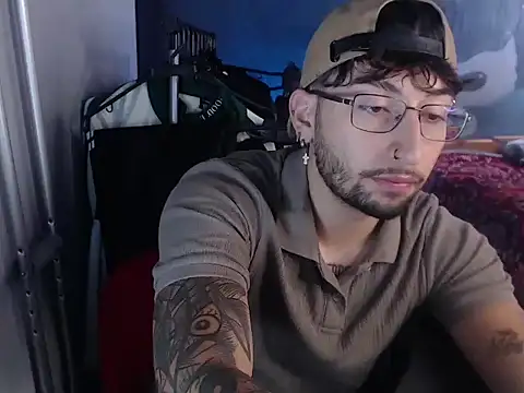 Snapshot of Dereck_Dickson chatting on 10-24-25, 03:52 Dereck Dickson online show from 10-24-25, 03:52