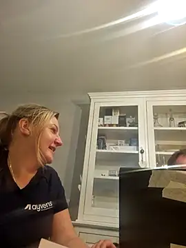 CoupleKitty online show from 10-12-25, 08:52