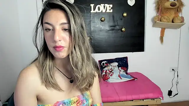 Snapshot of queen-natty chatting on 12-10-24, 03:30 queen-natty online show from 12-10-24, 03:30