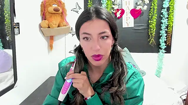 Snapshot of queen-natty chatting on 02-24-26, 01:20 queen-natty online show from 02-24-26, 01:20