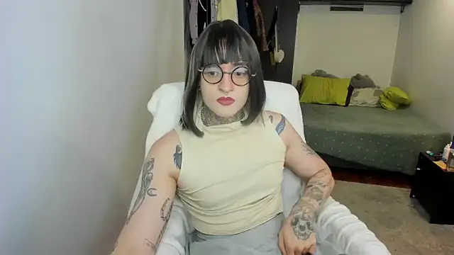 Snapshot of ShiiraVelkor chatting on 11-06-25, 08:43 ShiiraVelkor online show from 11-06-25, 08:43