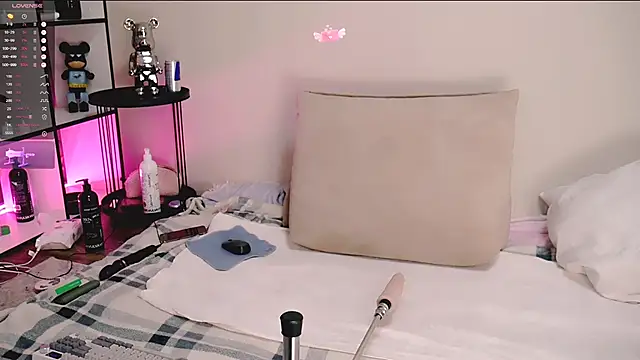 Snapshot of viamoon chatting on 02-18-26, 03:35 viamoon online show from 02-18-26, 03:35